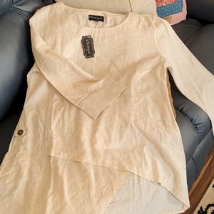 Tunic top, linen feel, hidden side pickets